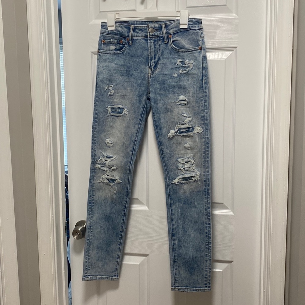 American eagle men’s distressed denim patches skinny jeans